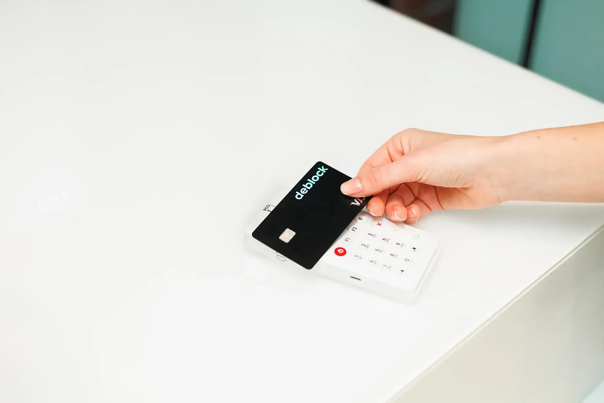 DEBLOCK, NEOBANCO FRANCÉS