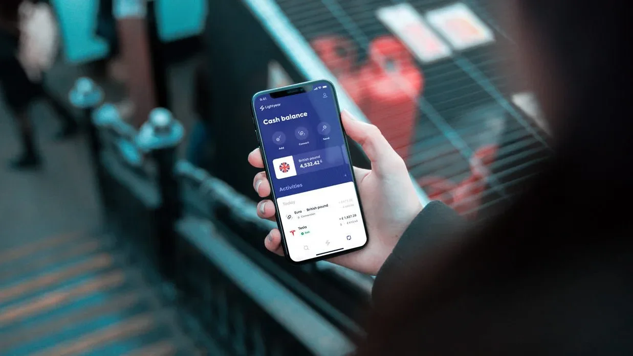 NEOBRÓKER LIGHTYEAR